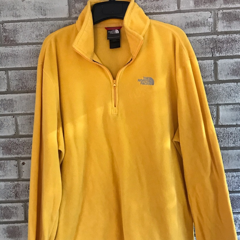 North Face Half Zip Fleece Pull Over Large